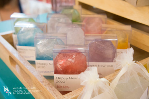 สบู่อัญมณี เสริมดวง ผลึกไล่สี (Gemstone Soap) - Image 3