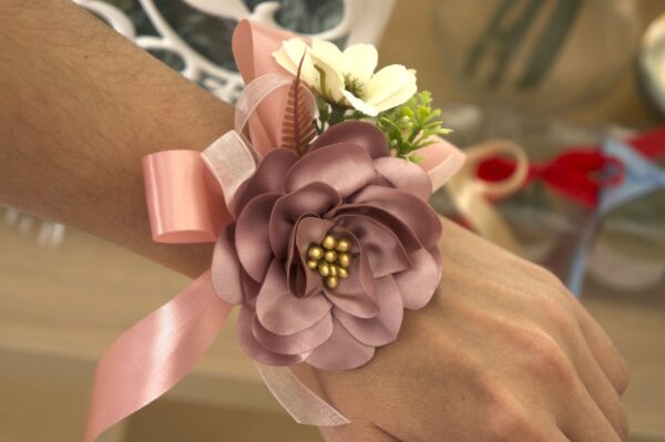 ข้อมือเพื่อนเจ้าสาว (Bridesmaid Corsage)